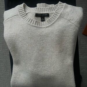 Banana Republic Men's Large White Sweater Gently Pre Owned Smoke Free Crewneck